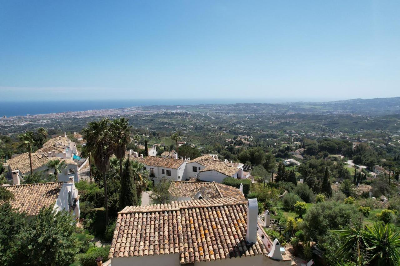 Terraced House In The Mountains With Fantastic View Villa Malaga Exterior photo